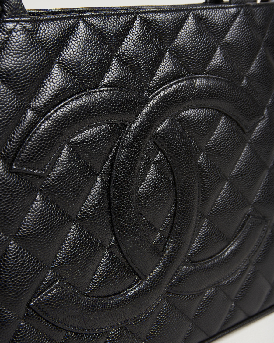 Mies | Chanel Pre-Owned Médallion Tote Bag Black Caviar | Chanel Pre-Owned | Médallion Tote Bag Black Caviar