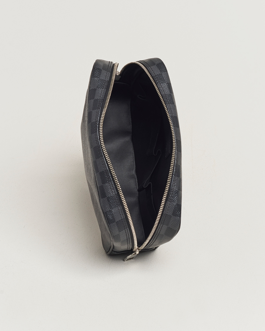 Mies | Louis Vuitton Pre-Owned Toiletry Damier Graphite | Louis Vuitton Pre-Owned | Toiletry Damier Graphite