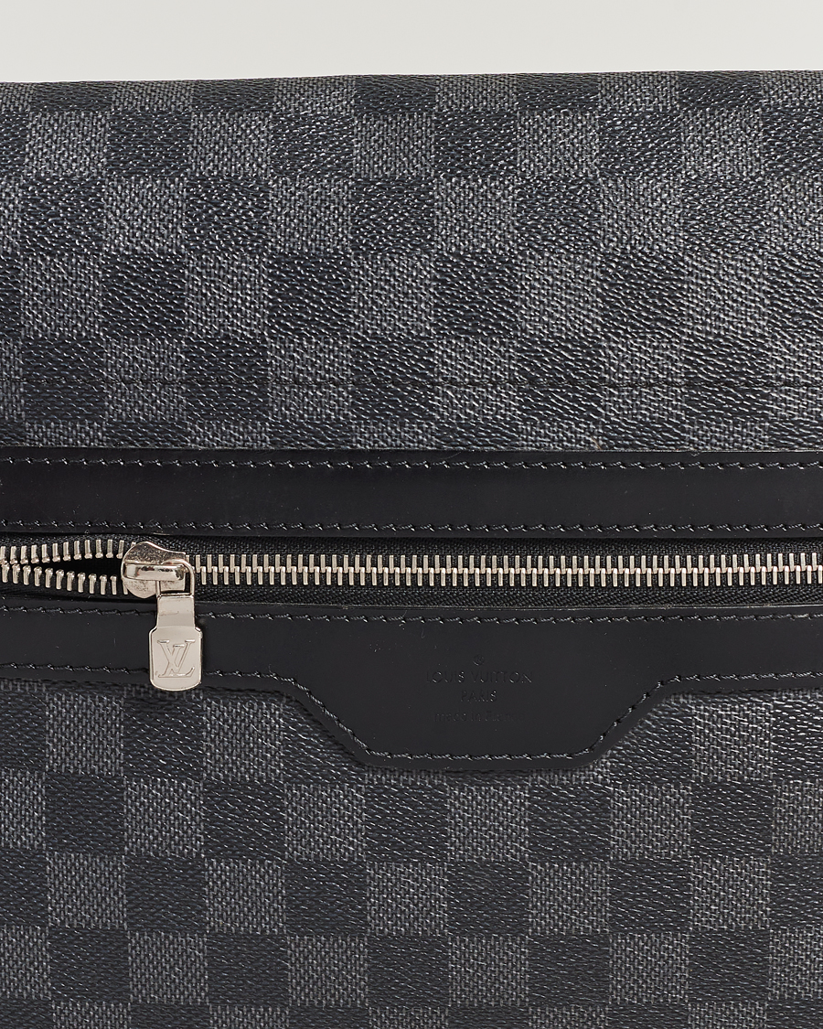 Mies | Louis Vuitton Pre-Owned Daniel MM Shoulder Bag Damier Graphite | Louis Vuitton Pre-Owned | Daniel MM Shoulder Bag Damier Graphite