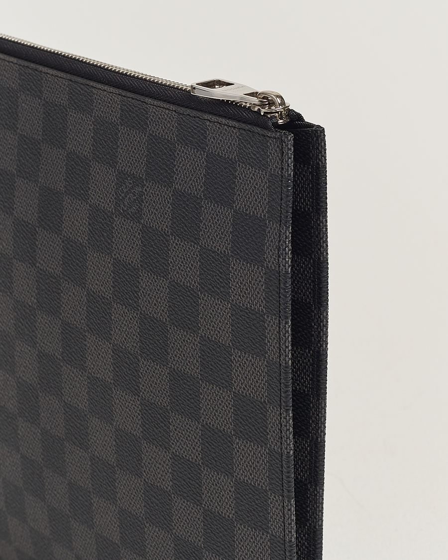 Mies | Louis Vuitton Pre-Owned Poche Joule GM Clutch Bag Damier Graphite | Louis Vuitton Pre-Owned | Poche Joule GM Clutch Bag Damier Graphite