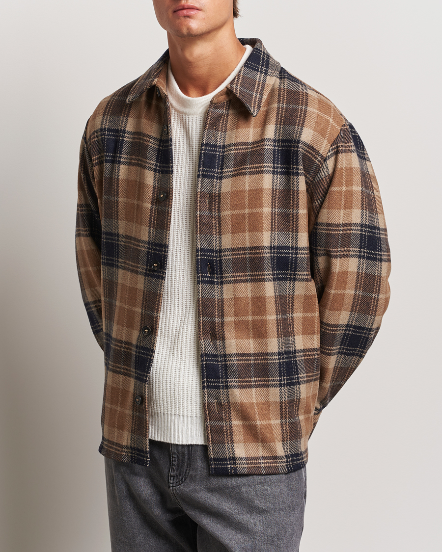 Mies | Kauluspaidat | A.P.C. | Bobby Wool Checked Overshirt Beige Check