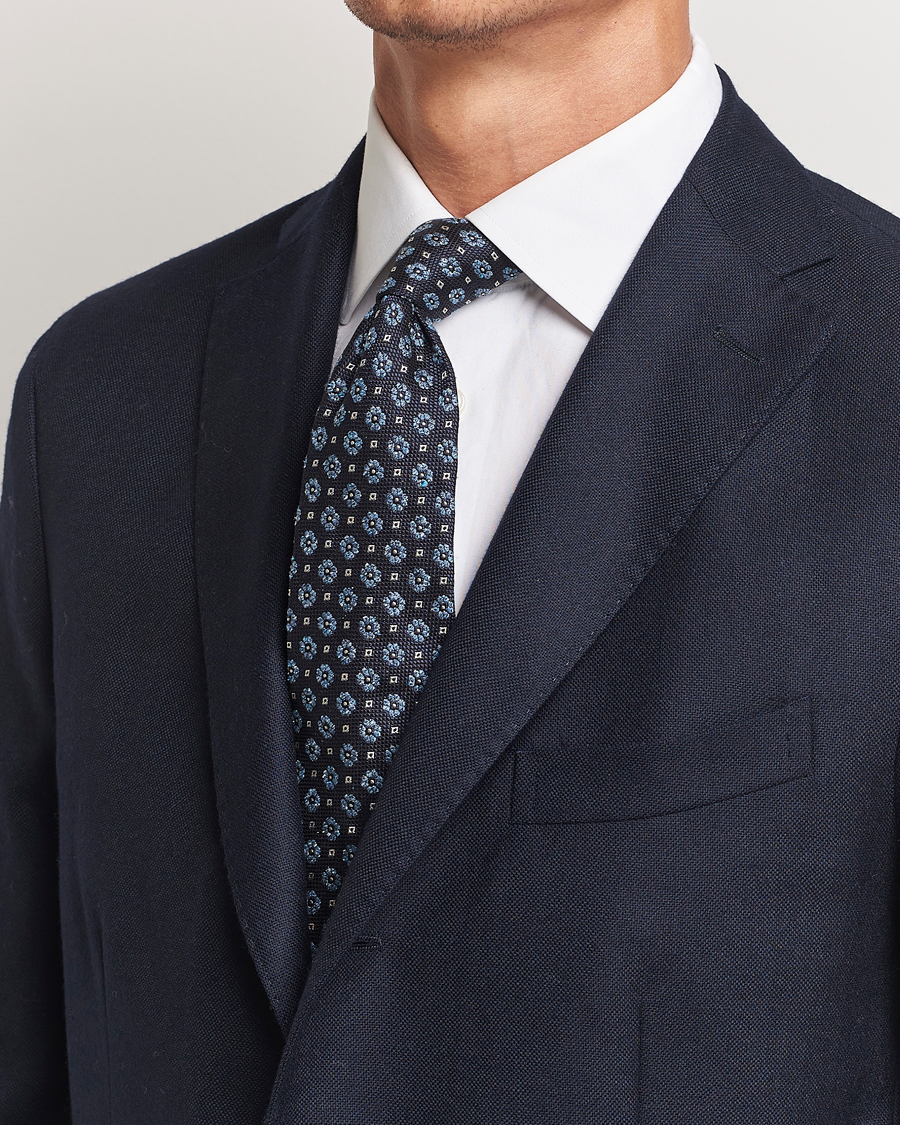 Mies | Amanda Christensen Silk/Cotton Printed Flower 8cm Tie Navy | Amanda Christensen | Silk/Cotton Printed Flower 8cm Tie Navy