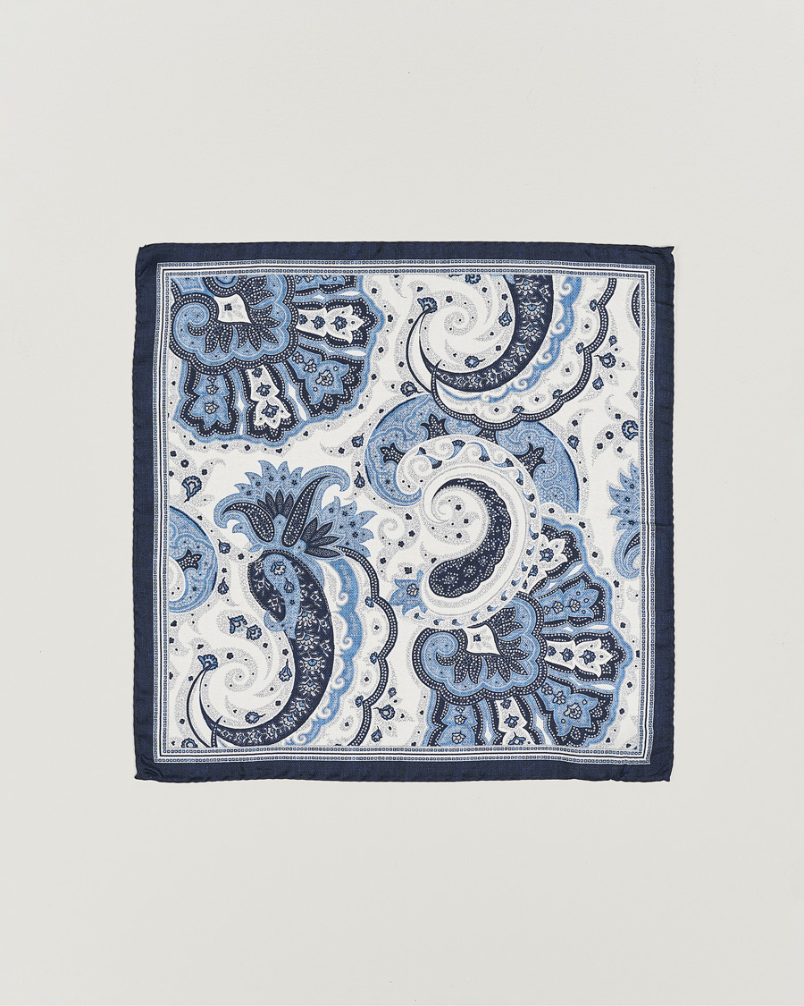 Mies | Amanda Christensen Silk Twill Printed Flower Pocket Square Navy | Amanda Christensen | Silk Twill Printed Flower Pocket Square Navy