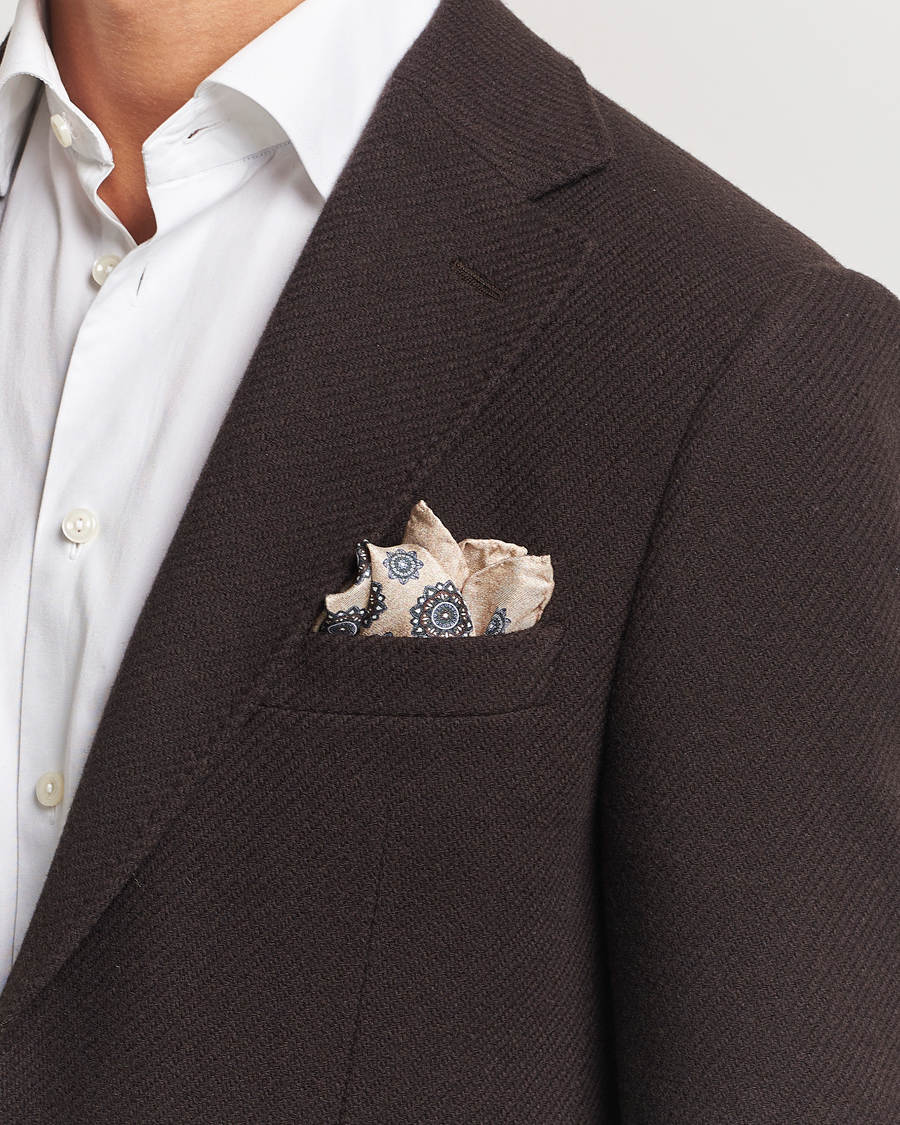 Mies | Amanda Christensen Silk Twill Printed Flower Pocket Square Cream | Amanda Christensen | Silk Twill Printed Flower Pocket Square Cream