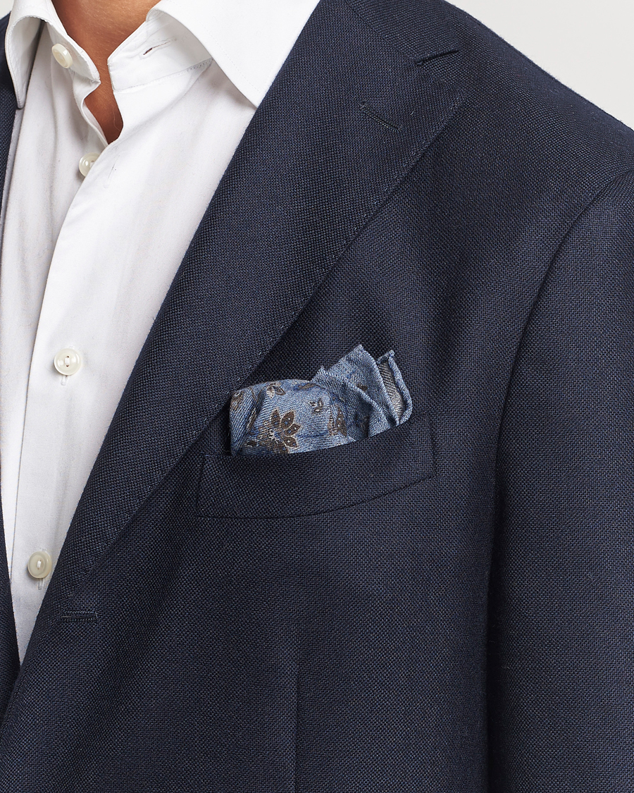 Mies | Amanda Christensen Wool Flannel Printed Flower Pocket Square Blue | Amanda Christensen | Wool Flannel Printed Flower Pocket Square Blue