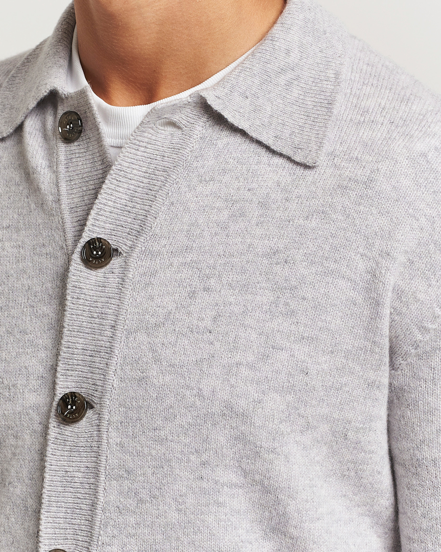 Mies | Puserot | Altea | Shetland Collared Cardigan Light Grey
