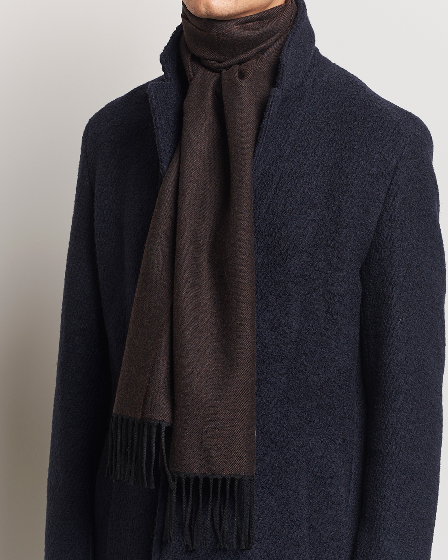 Mies | Eton Merino Wool Herringbone Scarf Dark Brown | Eton | Merino Wool Herringbone Scarf Dark Brown