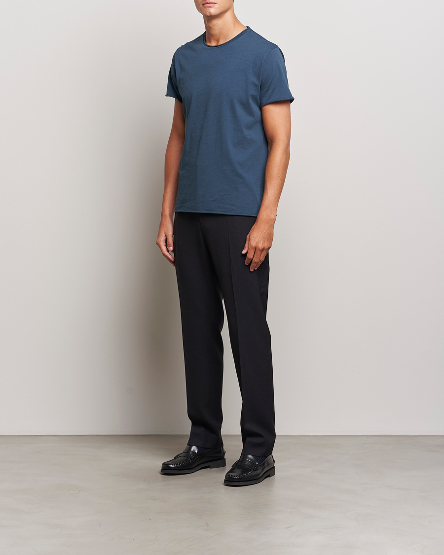 Mies | T-paidat | Filippa K | Roll Neck Crew Neck T-Shirt Dawn Blue