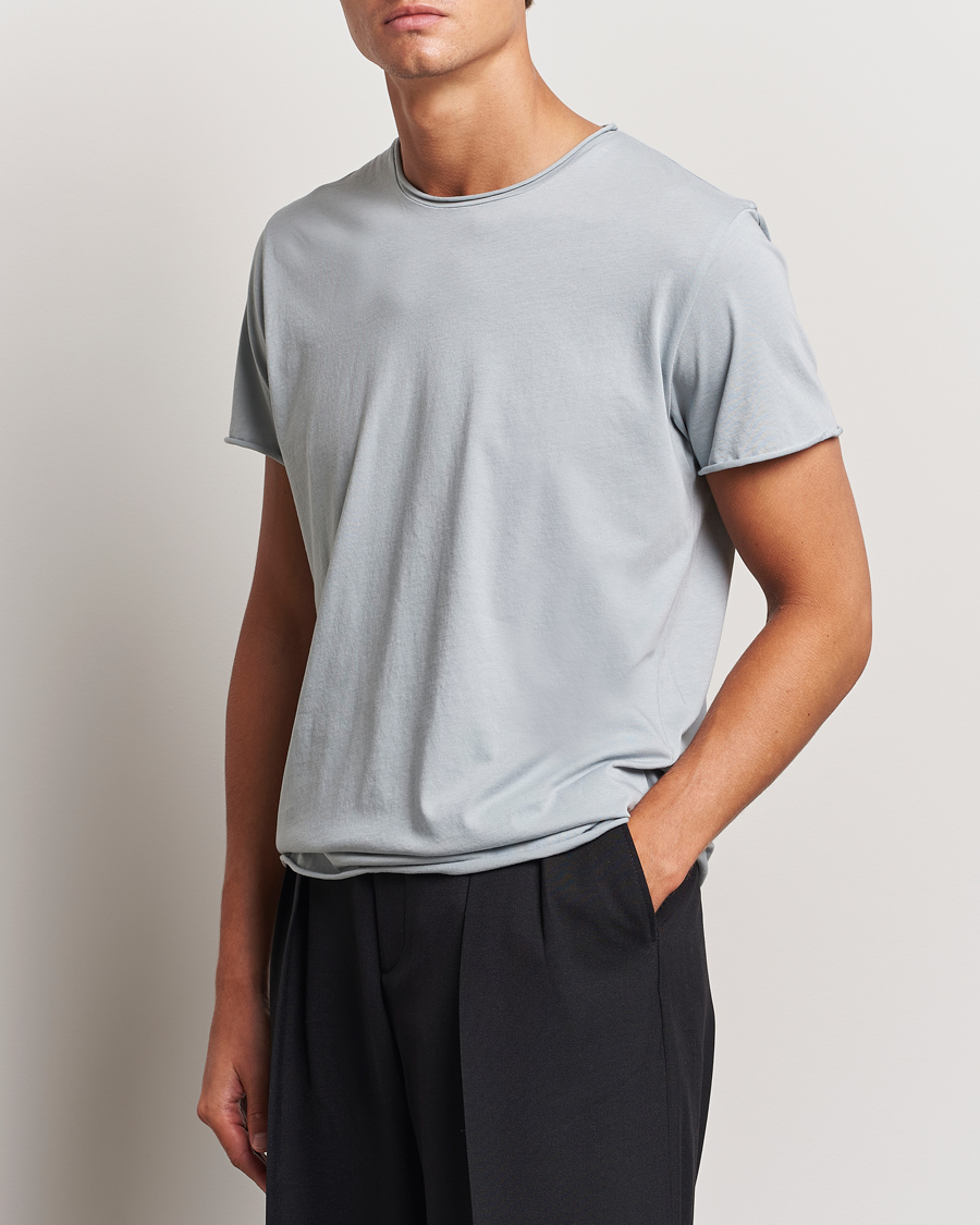 Mies | T-paidat | Filippa K | Roll Neck Crew Neck T-Shirt Thunderstorm