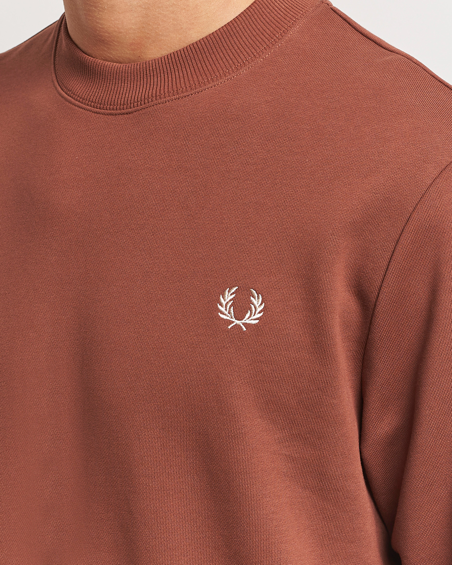 Mies | Puserot | Fred Perry | Crew Neck Sweatshirt Whiskey Brown