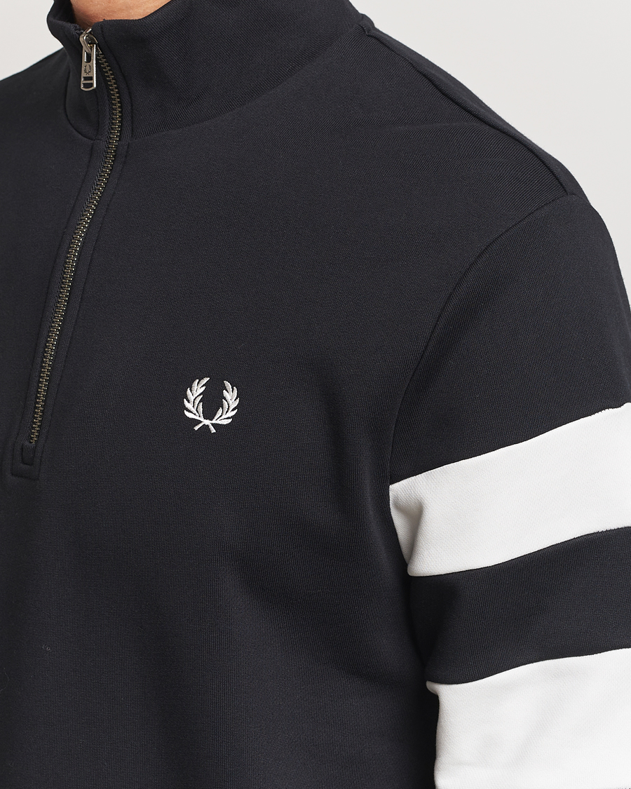 Mies | Puserot | Fred Perry | Tipped Sleeve Half Zip Sweatshirt Black