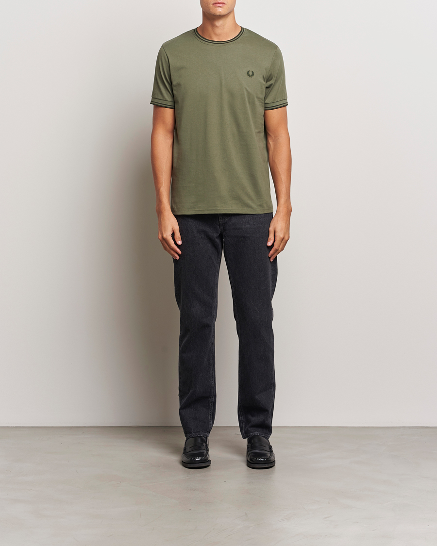 Mies | T-paidat | Fred Perry | Twin Tipped T-Shirt Laurel Green
