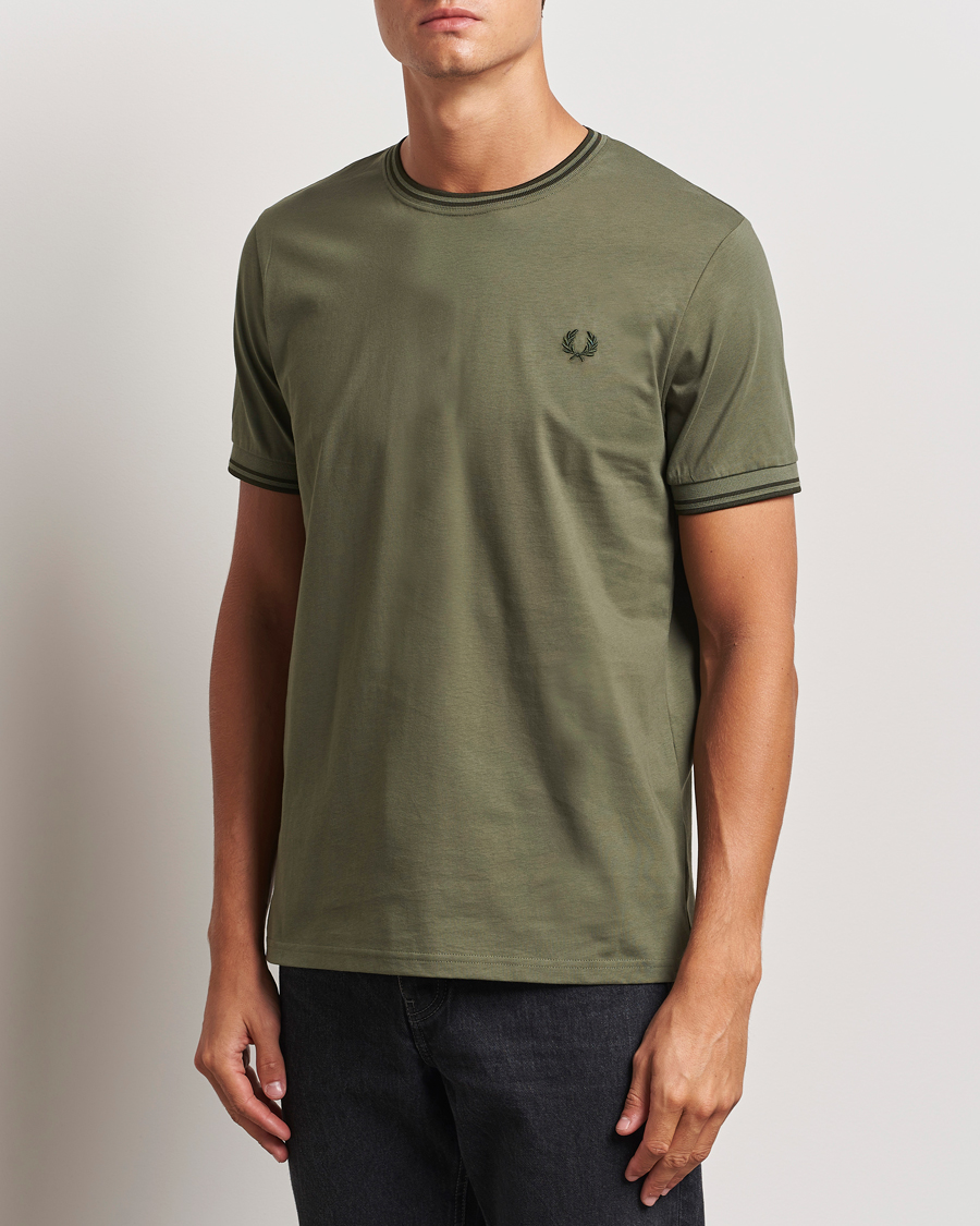 Mies | T-paidat | Fred Perry | Twin Tipped T-Shirt Laurel Green