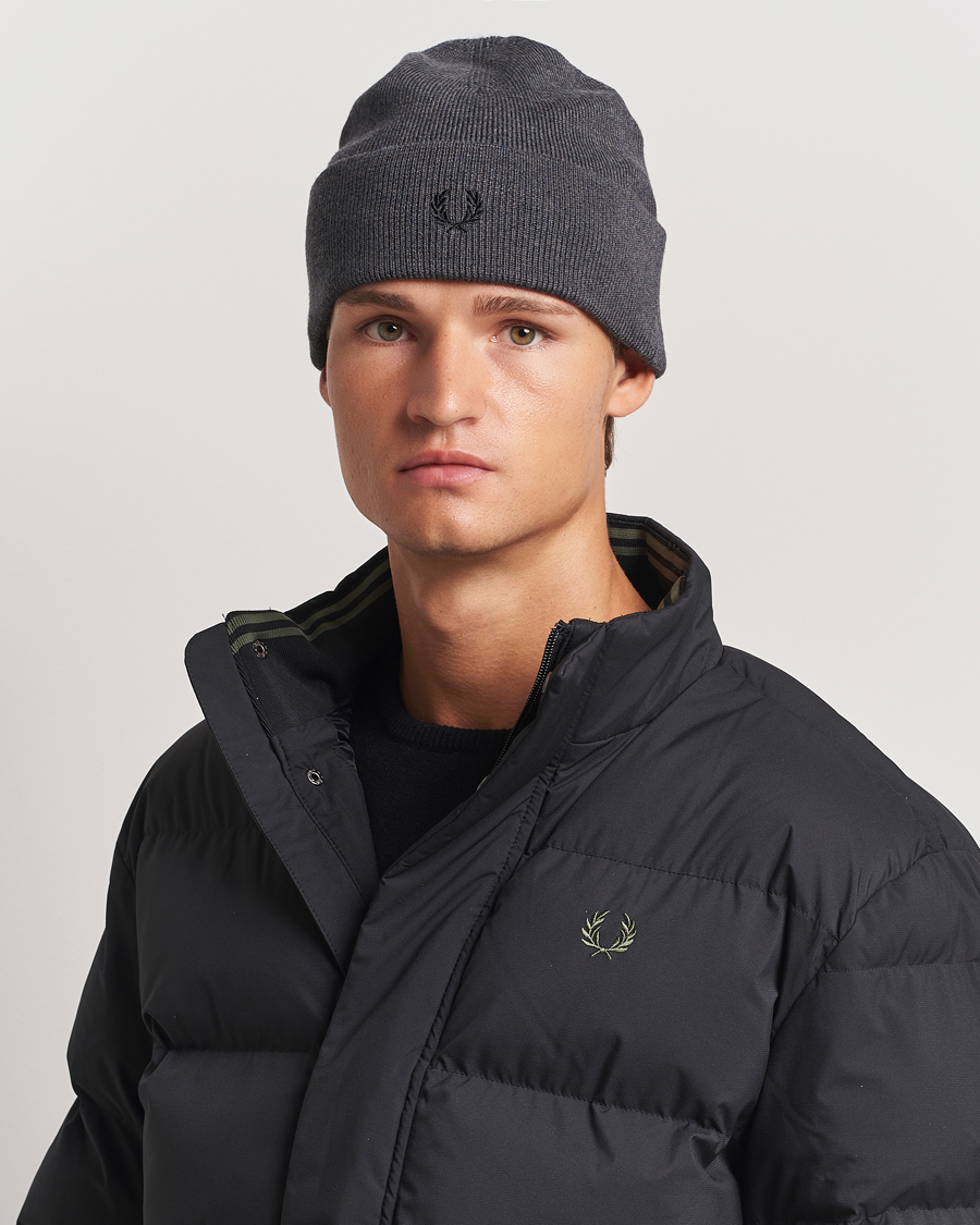 Mies | Fred Perry Merino Wool Beanie Dark Grey Marl | Fred Perry | Merino Wool Beanie Dark Grey Marl