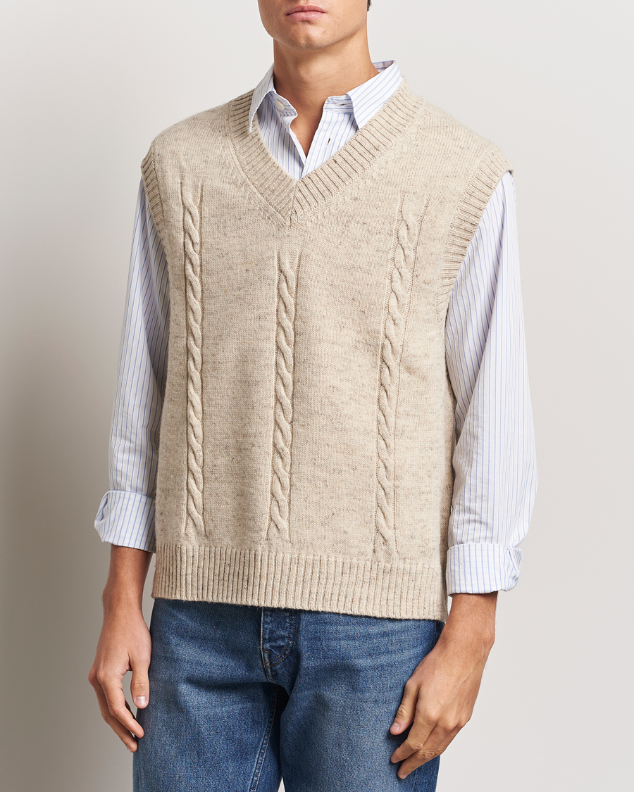 Mies | Puserot | GANT | Cable Knitted V-Neck Vest Seed Melange