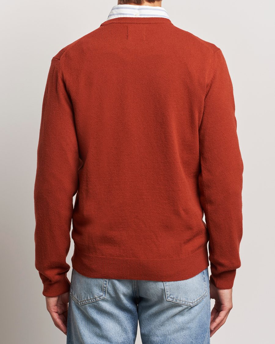 Mies | Puserot | GANT | Lambswool Crew Neck Pullover Iron Red