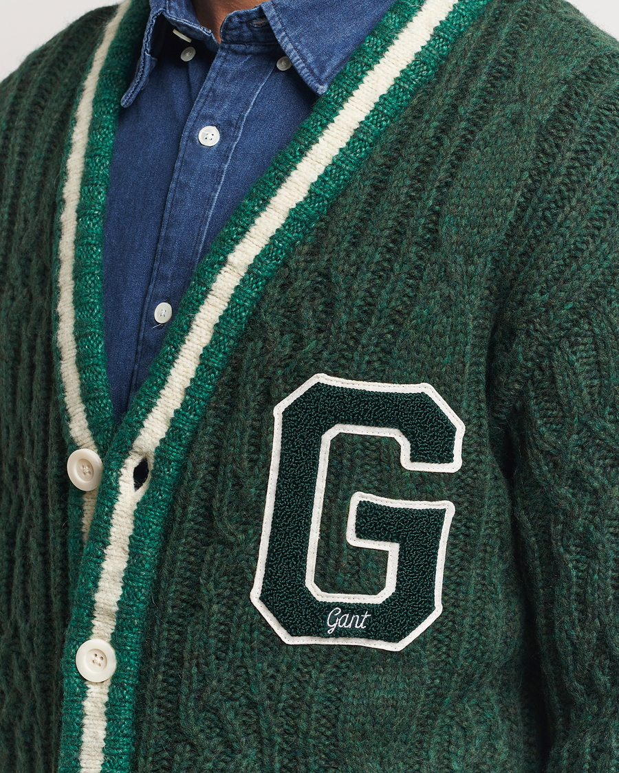 Mies | Puserot | GANT | Seasonal G Cable V-neck Cardigan Tartan Green