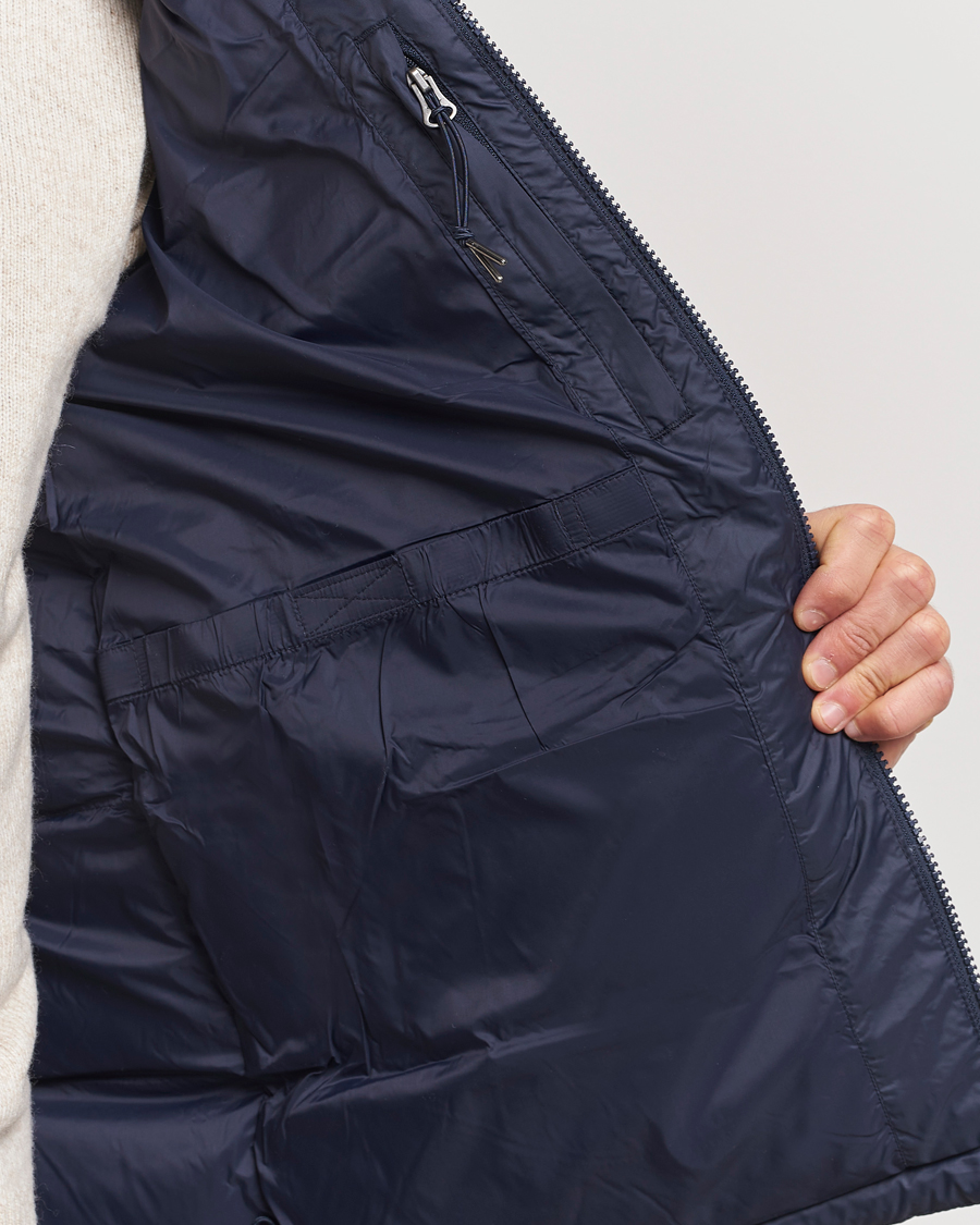 Mies | Takit | GANT | The Active Cloud Jacket Evening Blue