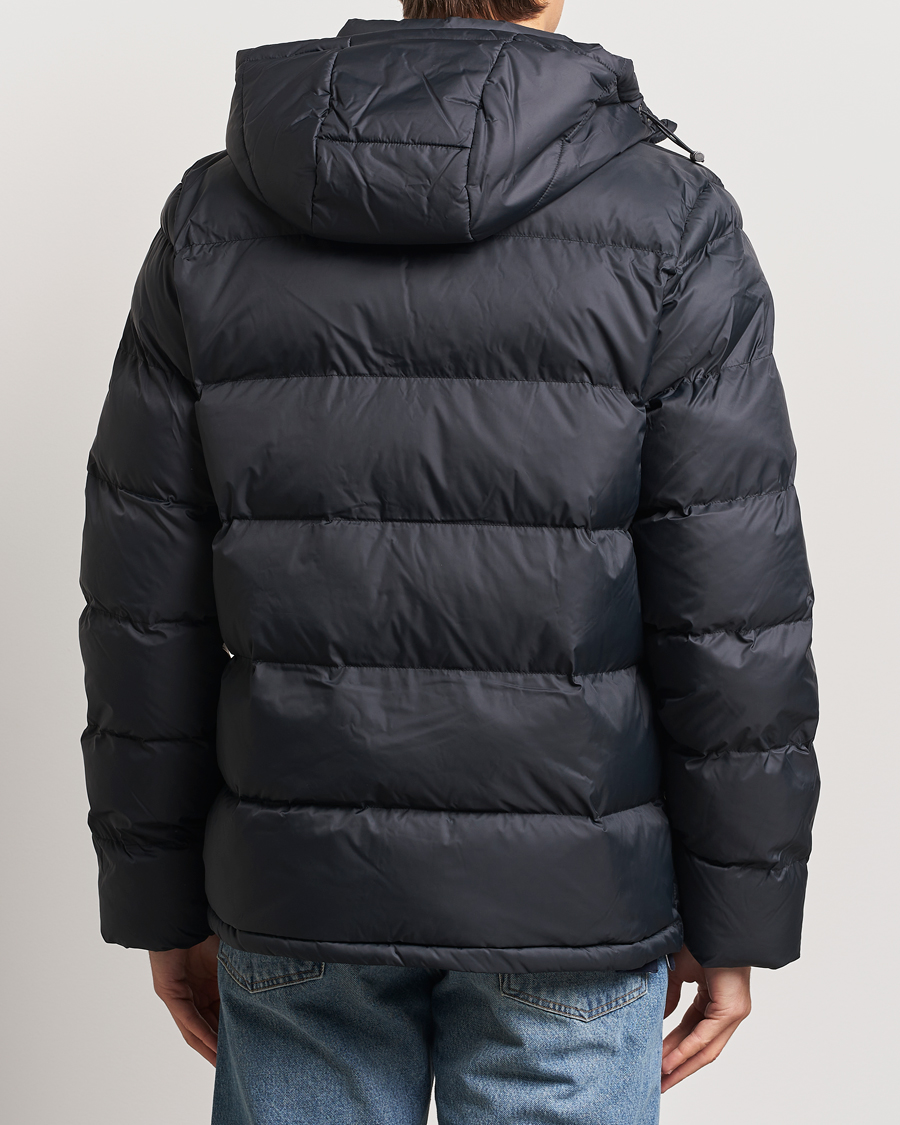 Mies | Takit | GANT | The Active Cloud Jacket Black