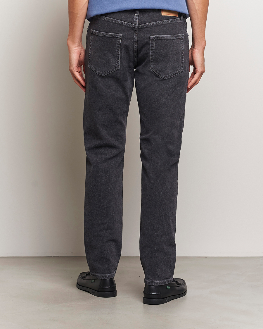 Mies | Farkut | Jeanerica | TM005 Tapered Jeans Black Vintage 62