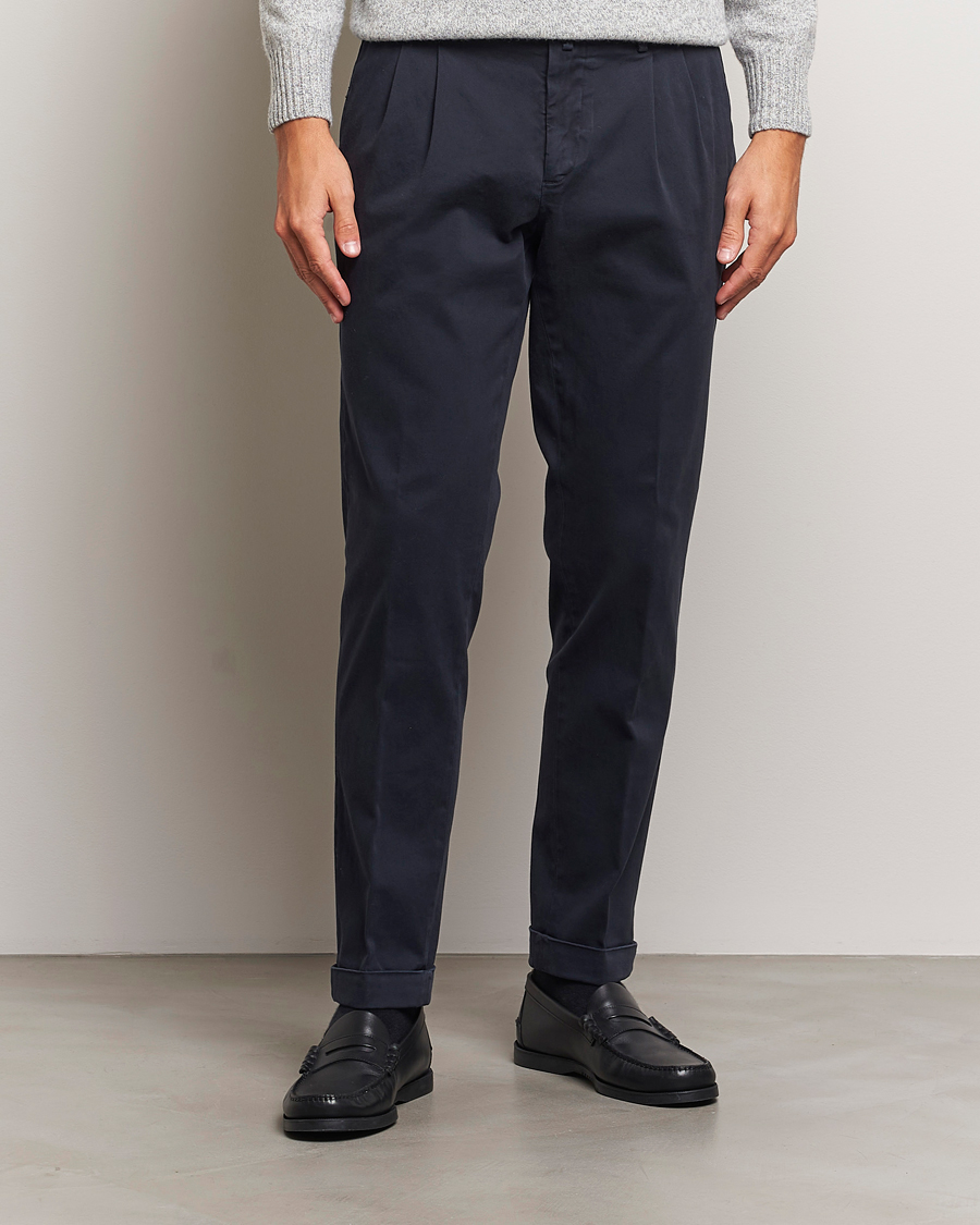 Mies | Housut | Briglia 1949 | Easy Fit Pleated Cotton Stretch Chino Navy