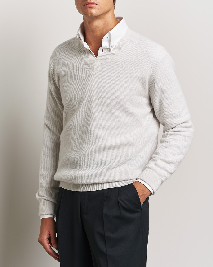 Mies | Puserot | Brioni | Rib Cashmere V-Neck Sweater Light Grey