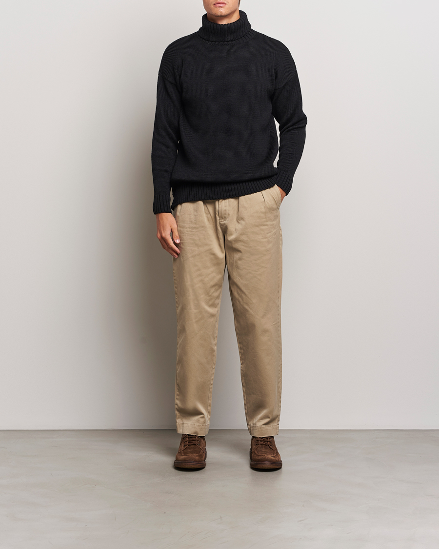 Mies | Puserot | Gloverall | Submariner Chunky Wool Rollneck Black