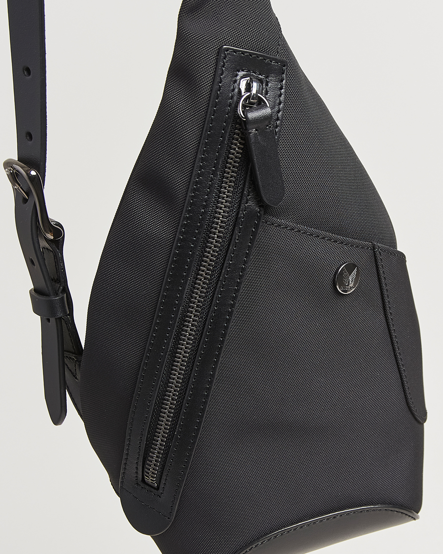 Mies | Laukut | Mismo | MismoM/S Drop Crossbody BagEclipse Black/Black
