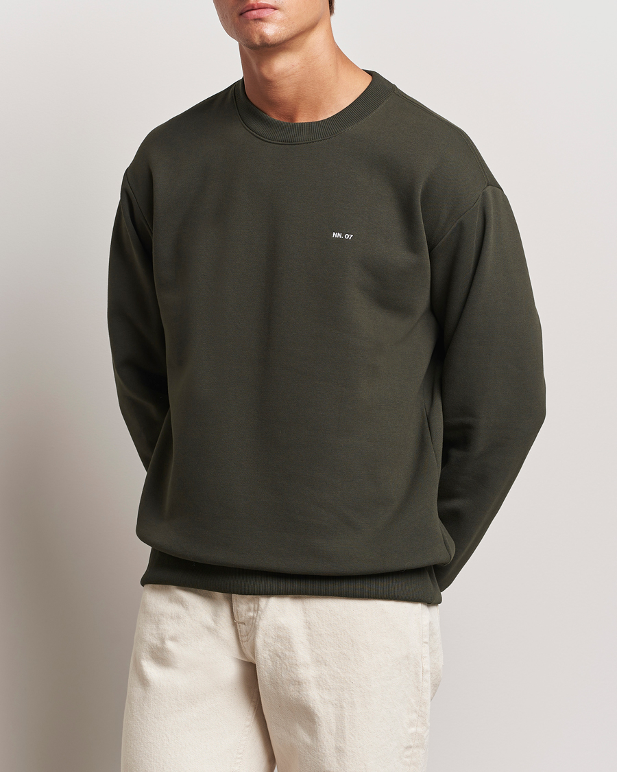 Mies | Puserot | NN07 | Briggs Crew Neck Sweatshirt Dark Army