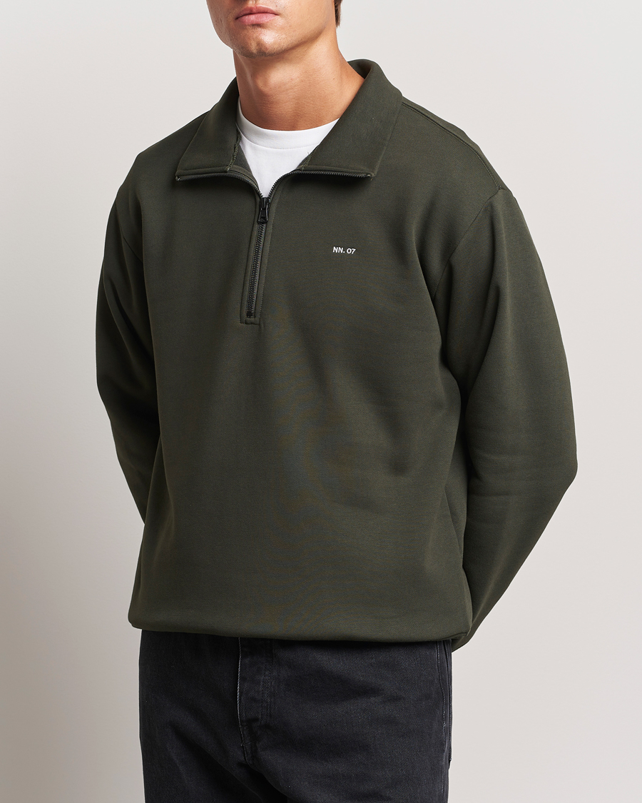 Mies | Puserot | NN07 | Briggs Half Zip Sweatshirt Dark Army