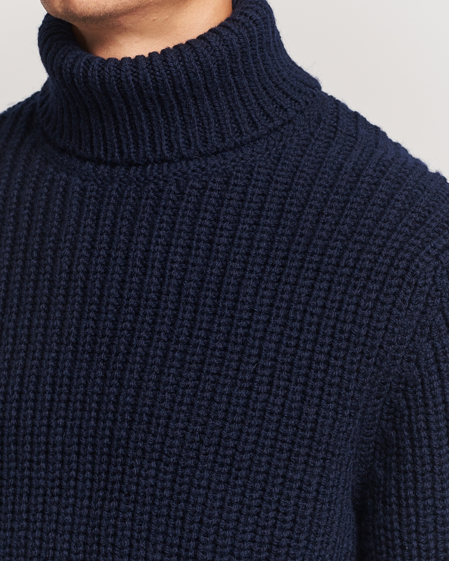 Mies | Puserot | Nudie Jeans | August Chunky Wool Knitted Rollneck Navy
