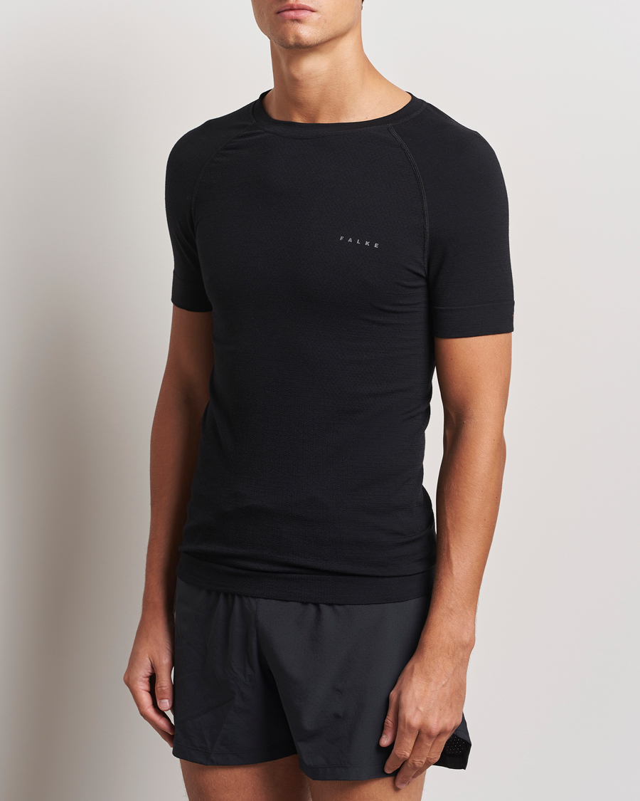 Mies | T-paidat | Falke Sport | Wool Tech Light T-Shirt Black