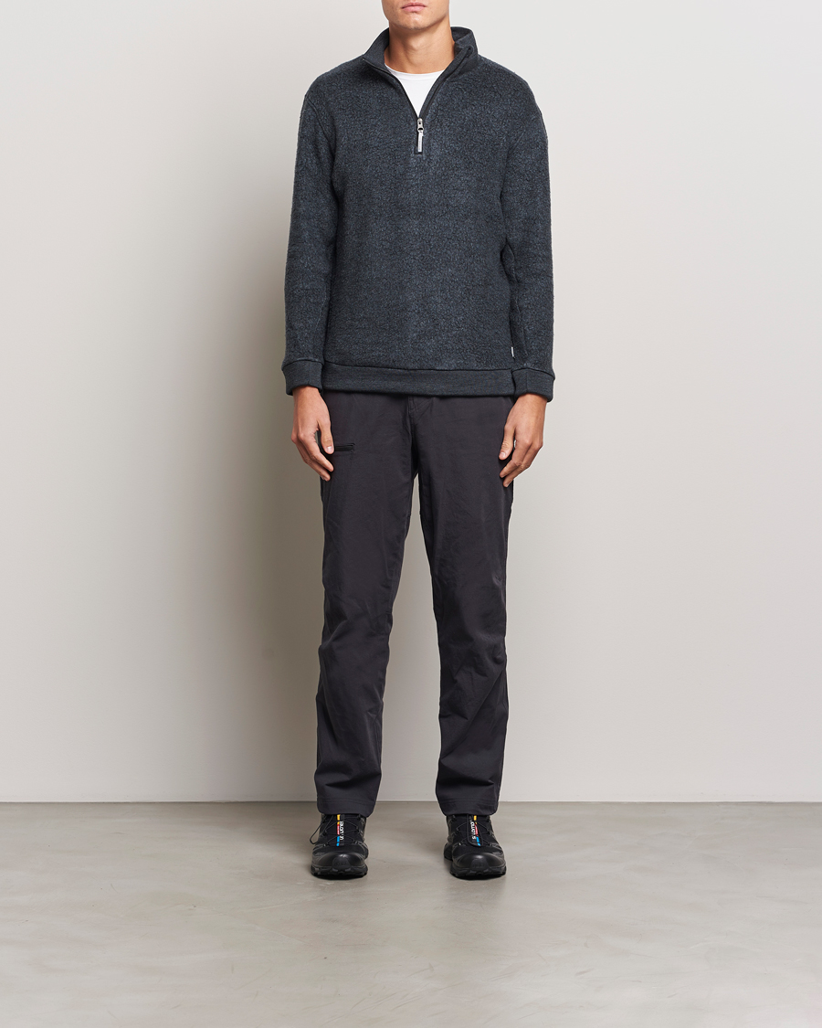 Mies | Puserot | Houdini | Alto Merino Half Zip True Black