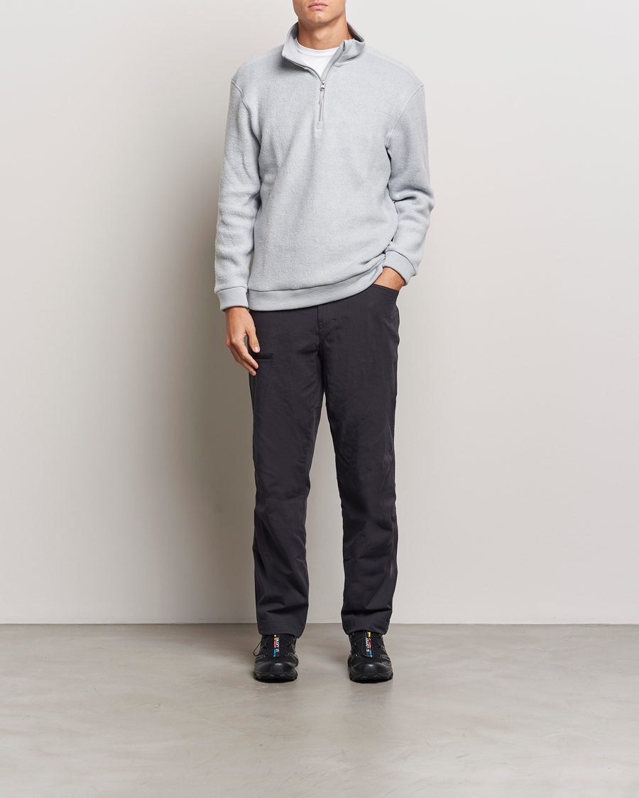 Mies | Puserot | Houdini | Alto Wool/Tencel Half Zip Cloudy Grey