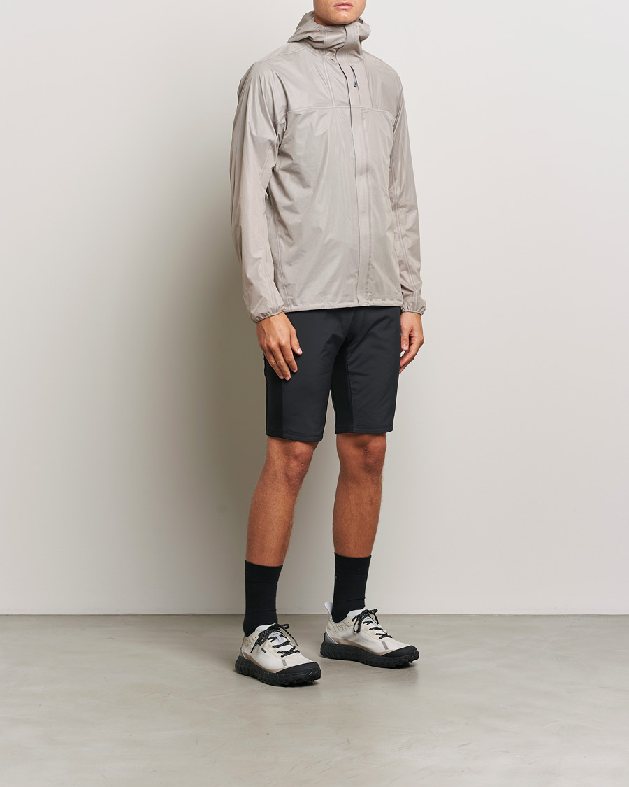 Mies | Shortsit | Houdini | Moonwalk Primaloft Padded Shorts True Black