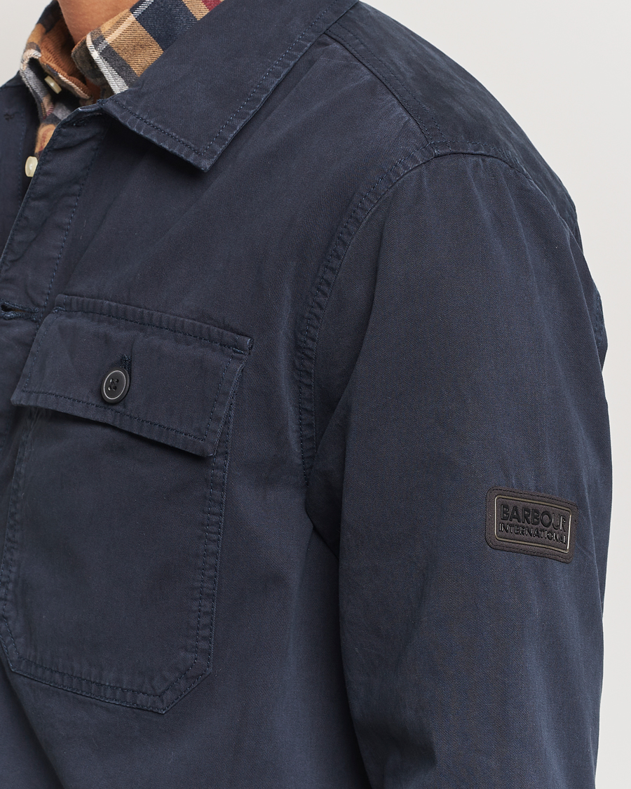 Mies | Kauluspaidat | Barbour International | Arlo Cotton Overshirt Navy