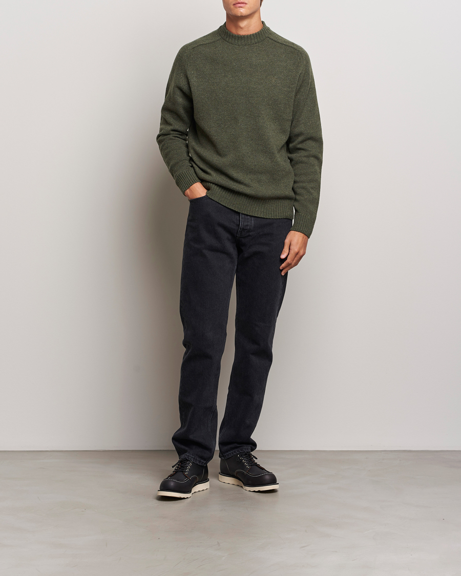 Mies | Puserot | Barbour Lifestyle | Grangetown Lambswool Crewneck Olive