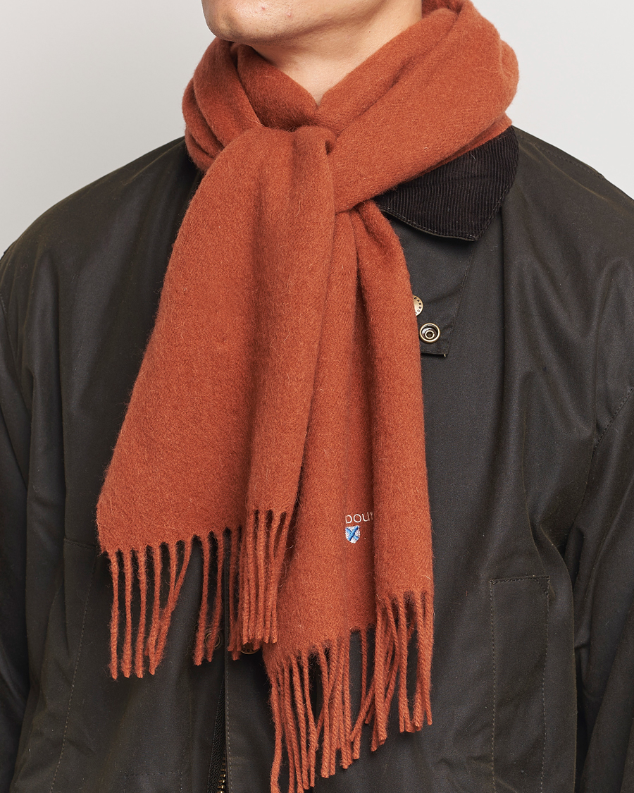 Mies | Barbour Lifestyle Plain Lambswool Scarf Dark Ginger | Barbour Lifestyle | Plain Lambswool Scarf Dark Ginger