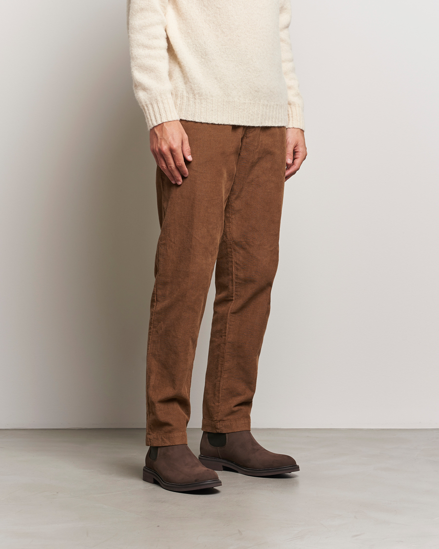 Mies | Nilkkurit | Loake Shoemakers | Ducksworth Waterproof Chelsea Boot Brown Nubuck