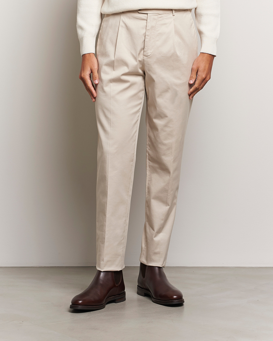 Mies | Housut | Brunello Cucinelli | Slim Fit Pleated Trousers Light Beige