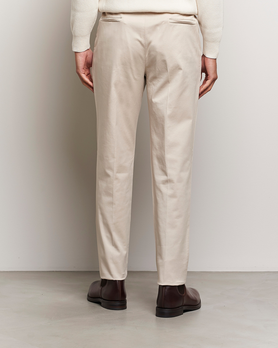 Mies | Housut | Brunello Cucinelli | Slim Fit Pleated Trousers Light Beige