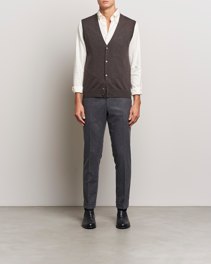 Mies | Puserot | Morris | Merino Slipover Vest Brown