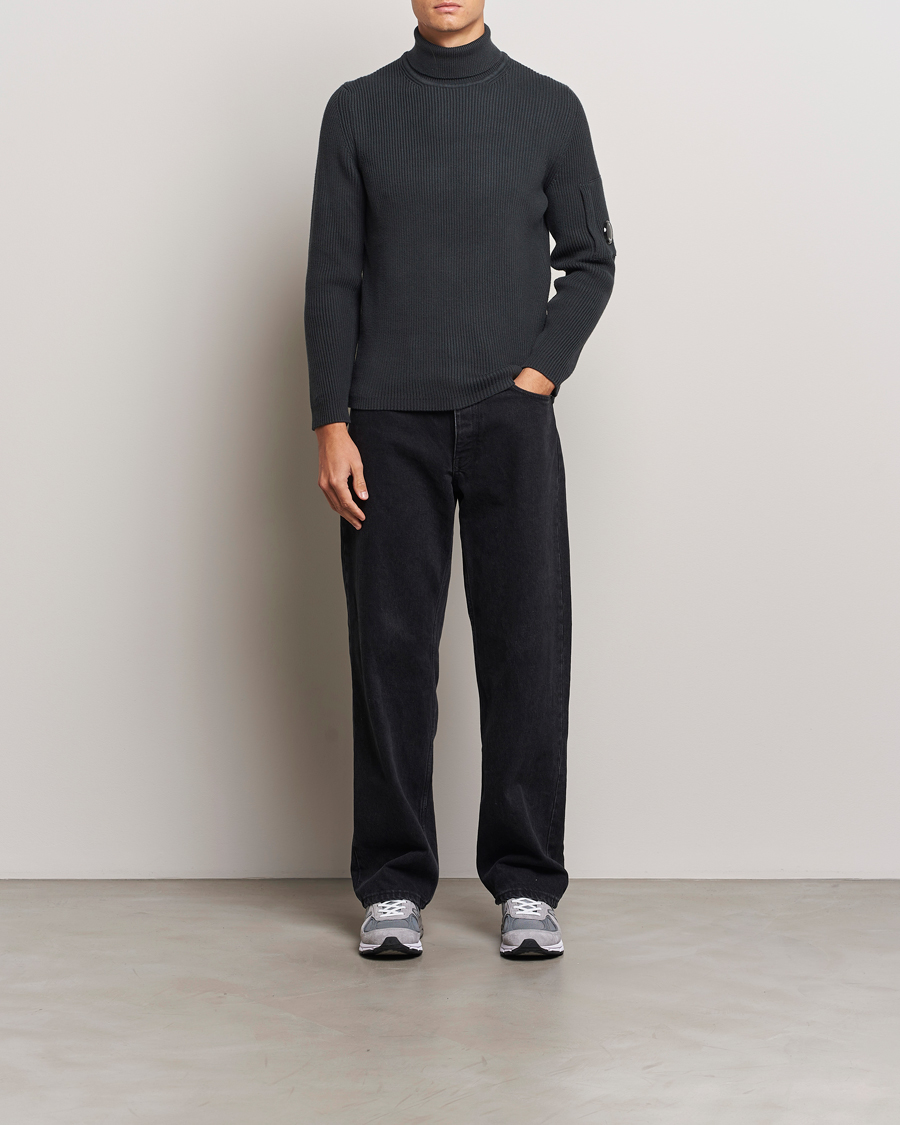 Mies | Puserot | C.P. Company | Full Rib Knitted Cotton Rollneck Grey Black