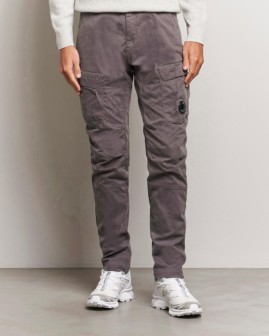 Mies | Housut | C.P. Company | Stretch Satin Lens Cargo Pants Dark Grey