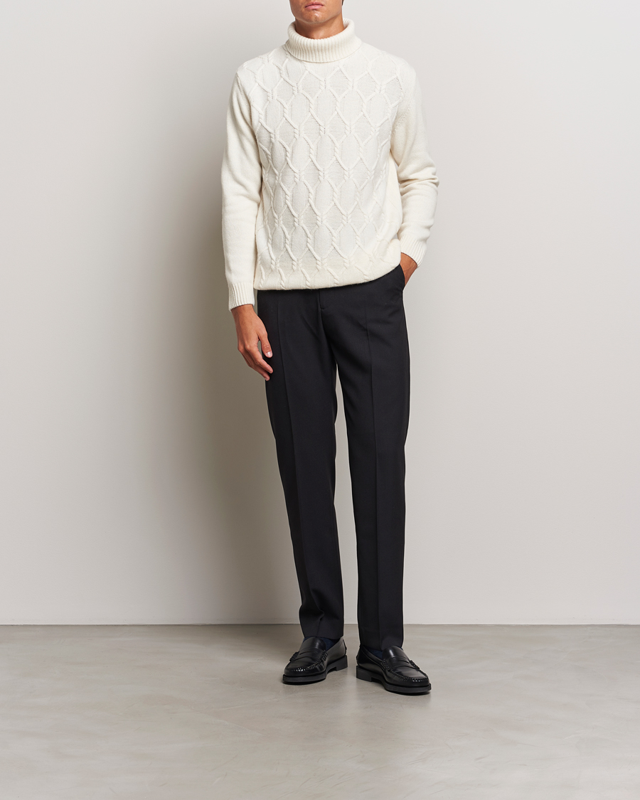 Mies | Puserot | Oscar Jacobson | Salomon Heavy Knitted Cable Rollneck White