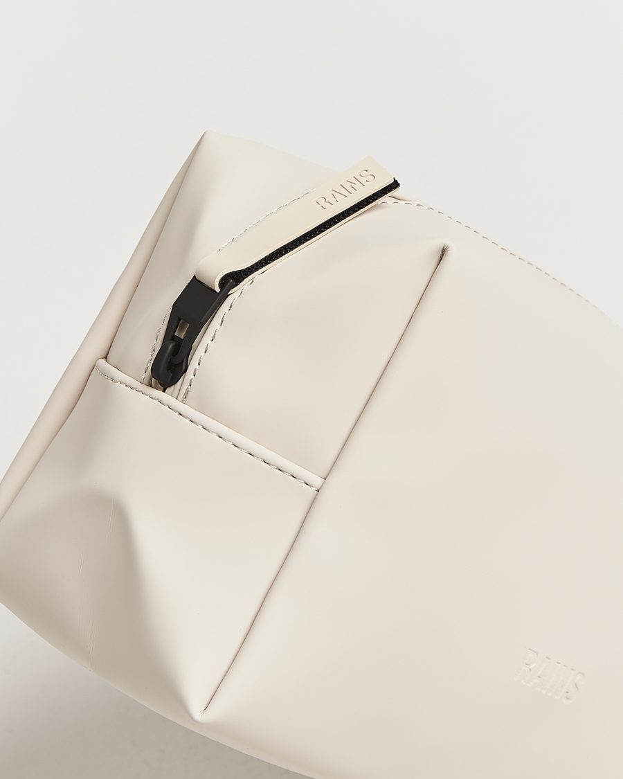 Mies | RAINS Washbag Small Dune | RAINS | Washbag Small Dune