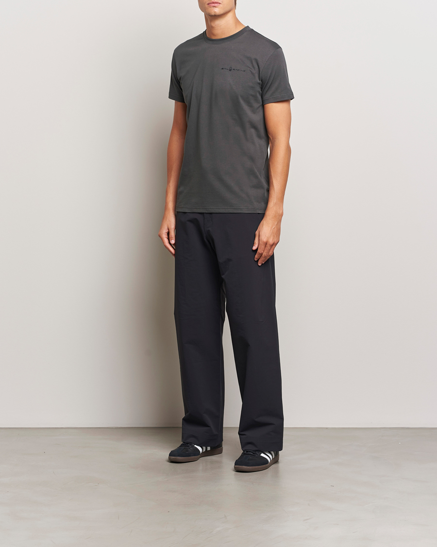 Mies | T-paidat | Sail Racing | Bowman Crew Neck T-Shirt Asphalt