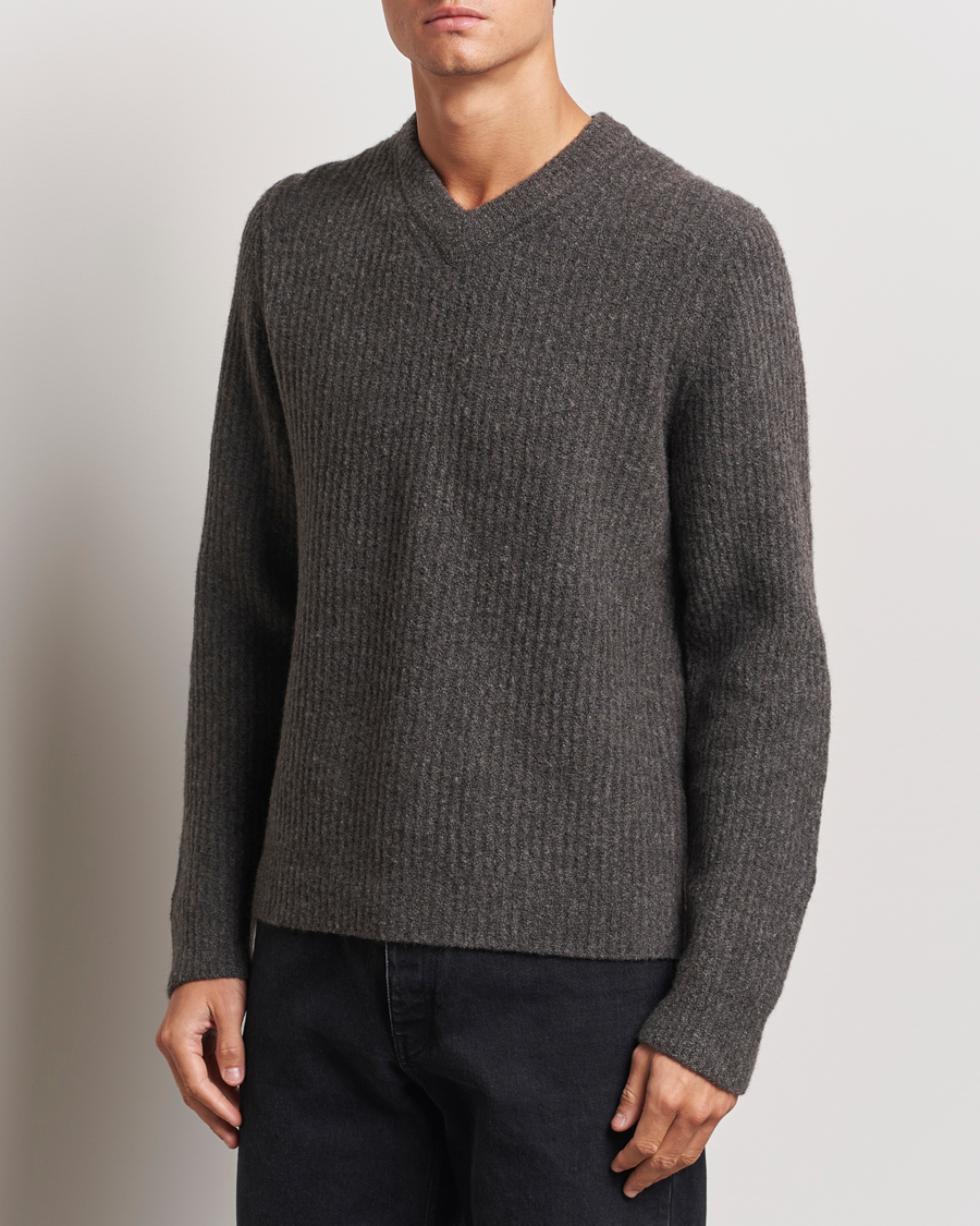 Mies | Puserot | Samsøe Samsøe | Koji Rib Knitted V-Neck Volcanic Ash