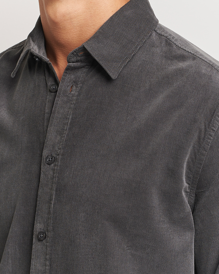 Mies | Kauluspaidat | Samsøe Samsøe | Liam Baby Cord Shirt Volcanic Ash