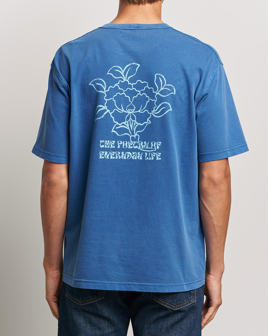 Mies | T-paidat | Samsøe Samsøe | Poetry Printed T-Shirt True Navy Lotus